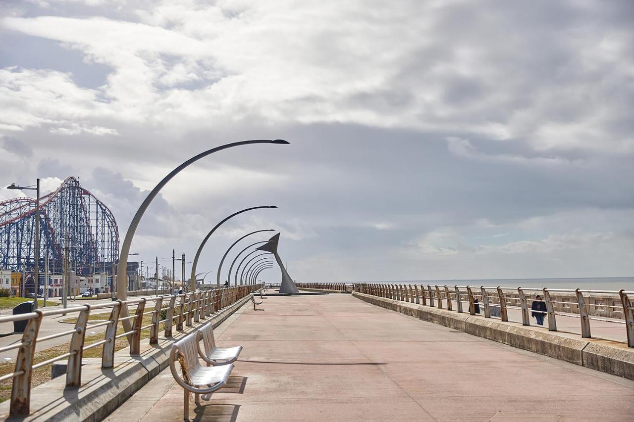 Pleasure Holiday Apartments Blackpool Exteriör bild