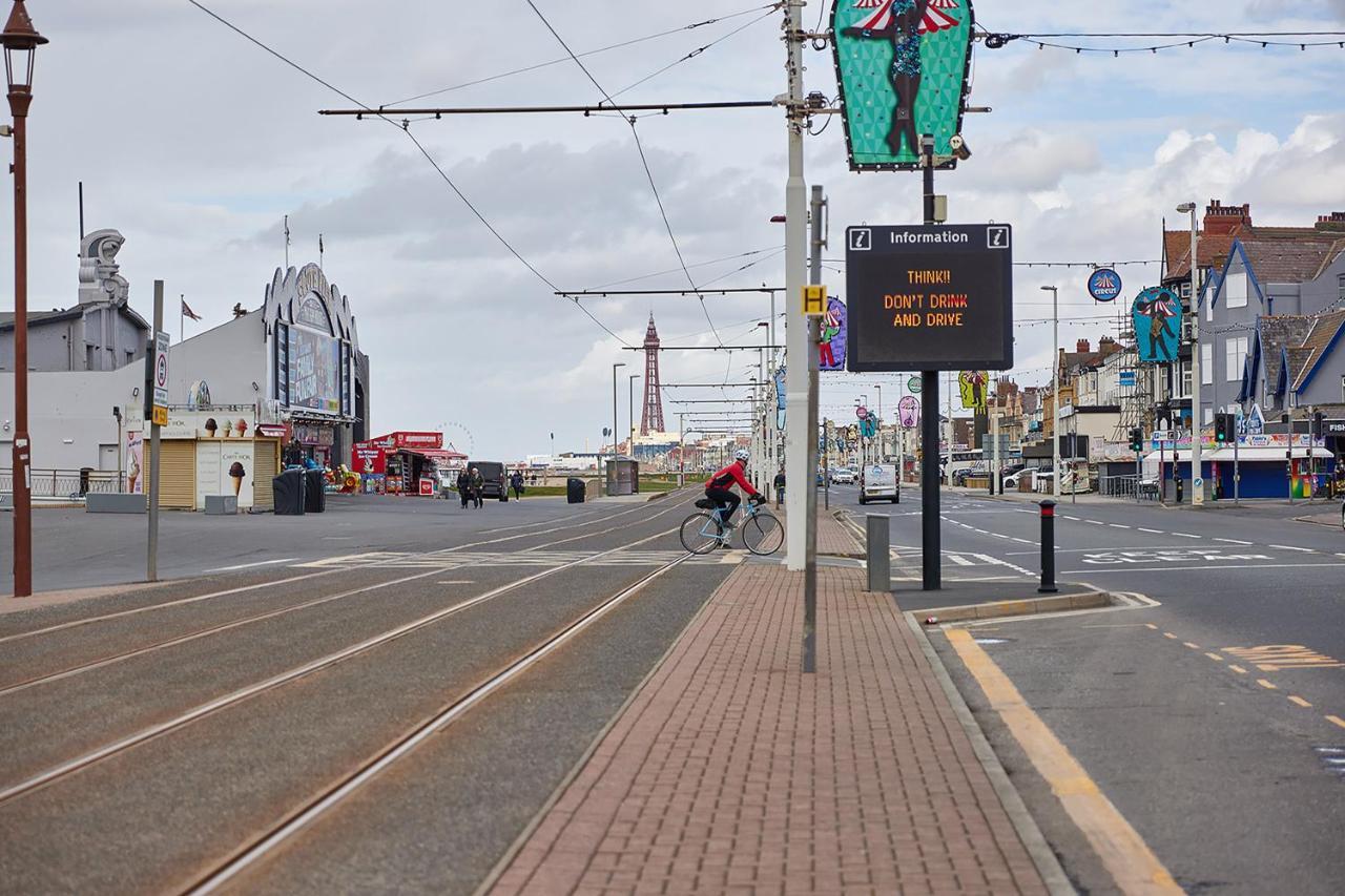 Pleasure Holiday Apartments Blackpool Exteriör bild