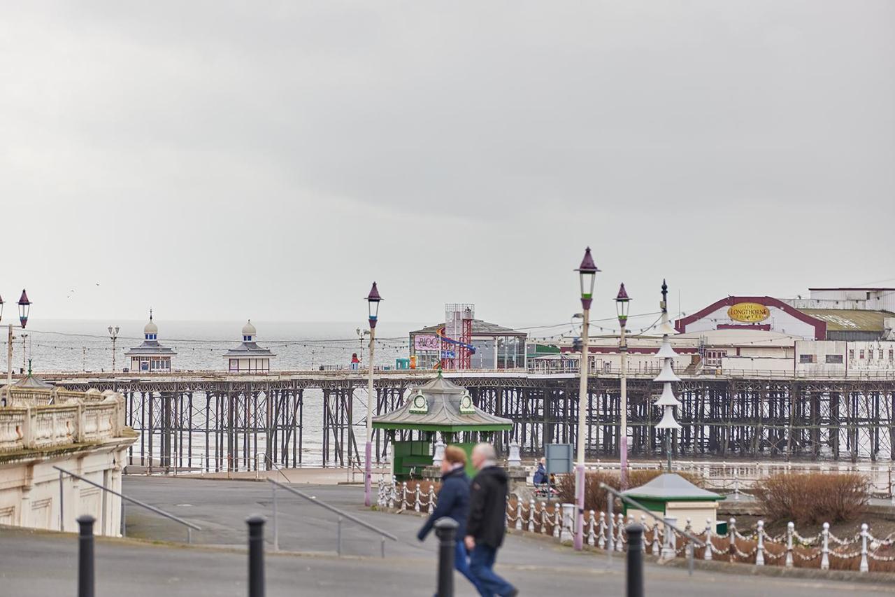 Pleasure Holiday Apartments Blackpool Exteriör bild